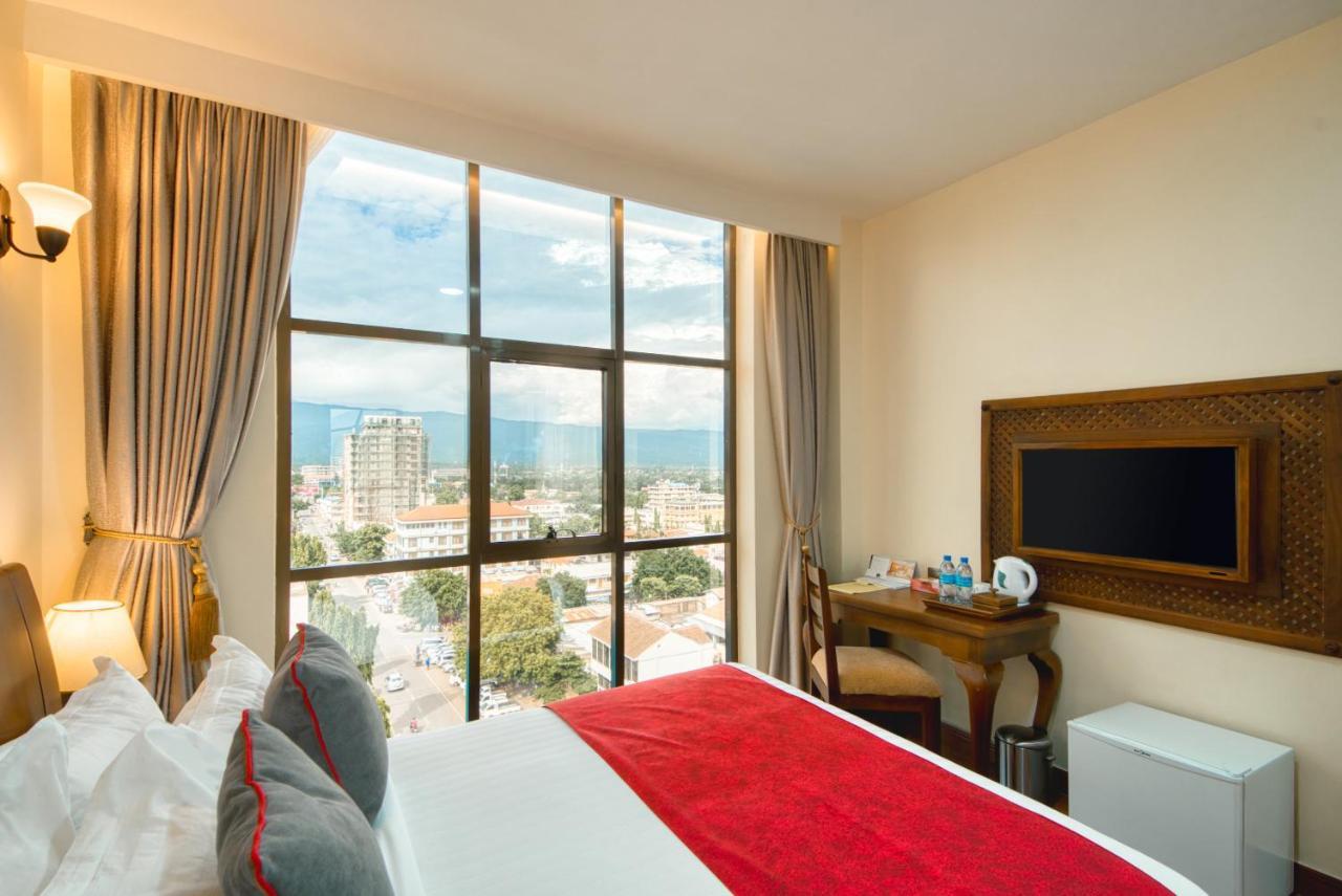 Kibo Palace Hotel מושי מראה חיצוני תמונה