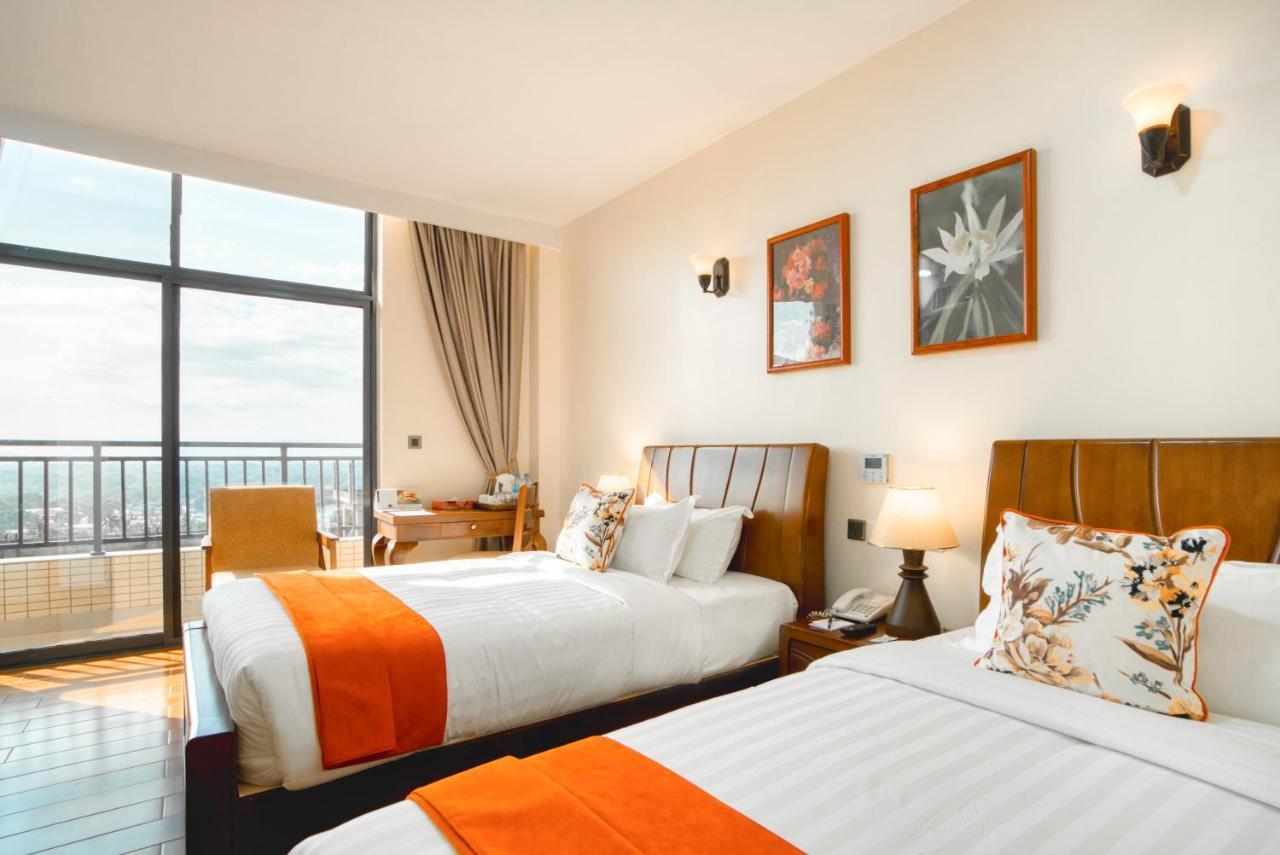 Kibo Palace Hotel מושי מראה חיצוני תמונה